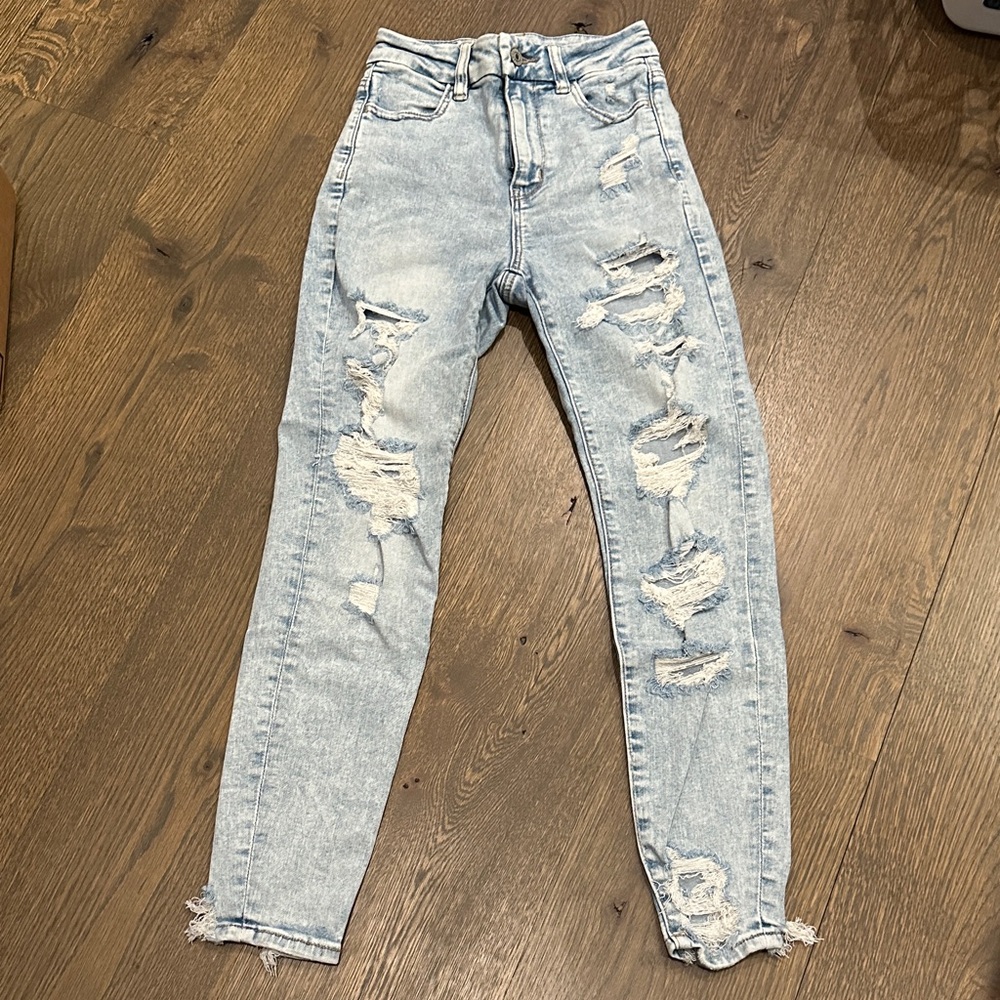 American Eagle Outfitters Light Blue Distressed Skinny Jeans